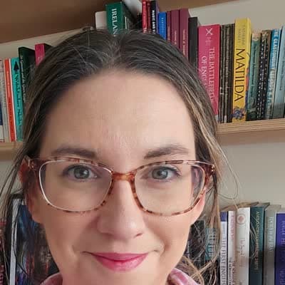 Dr Jennifer Farrell